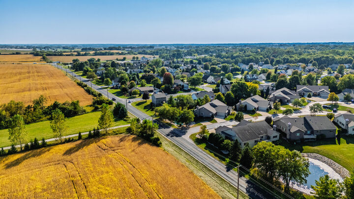 Property Photo:  102 Walnut Ridge Dr 20  WI 53182 