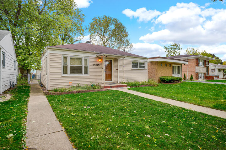 Property Photo:  14325 Park Avenue  IL 60426