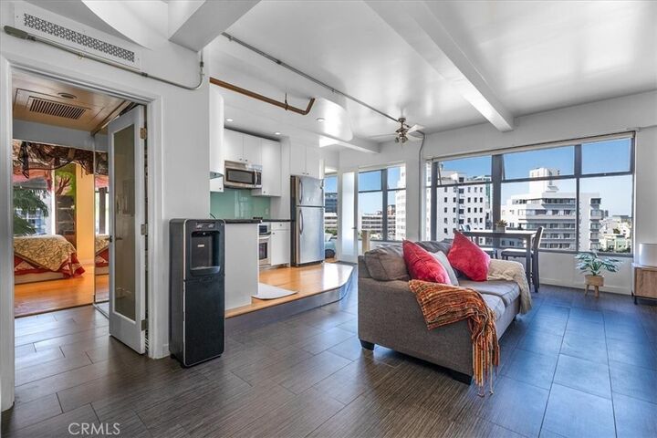 Property Photo:  100 Atlantic 701  CA 90802 