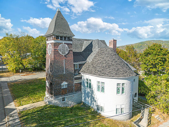 Property Photo:  112 Washington Street  ME 04276 