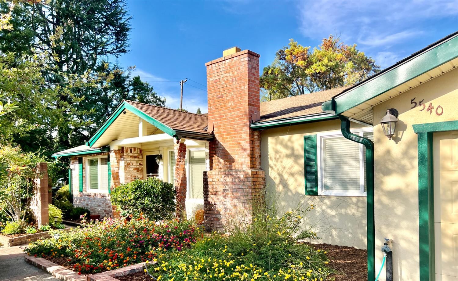 Property Photo:  5540 Willow Oak Way  CA 95628