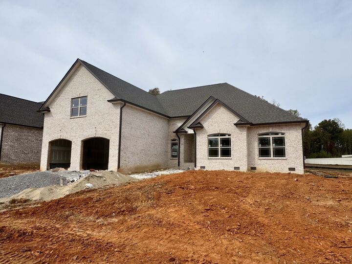 Property Photo:  390 Young Ln  TN 37146
