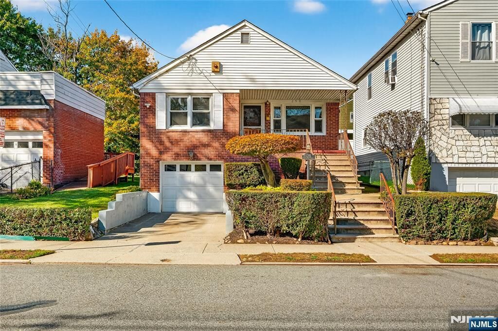 Property Photo:  294-296 E 27th Street  NJ 07514