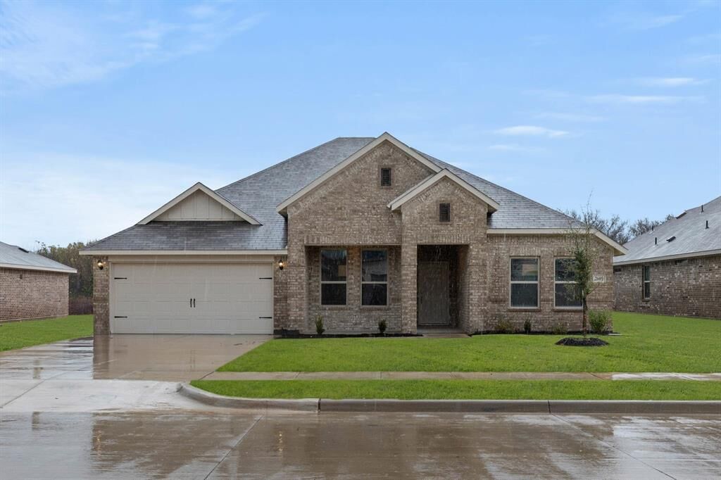 Property Photo:  2609 Streamside Drive  TX 76028 