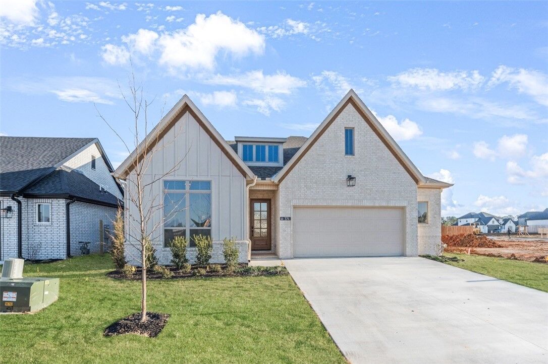 Property Photo: 374 Woodsbury Lane AR 72762