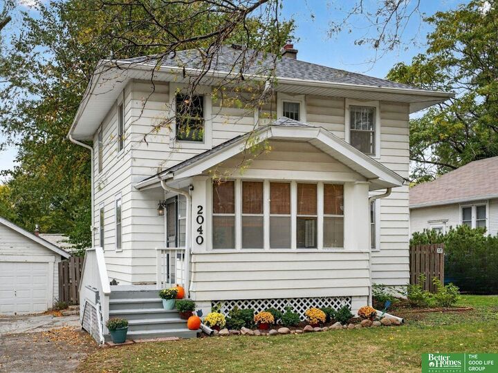 Property Photo:  2040 N 50 Avenue  NE 68104