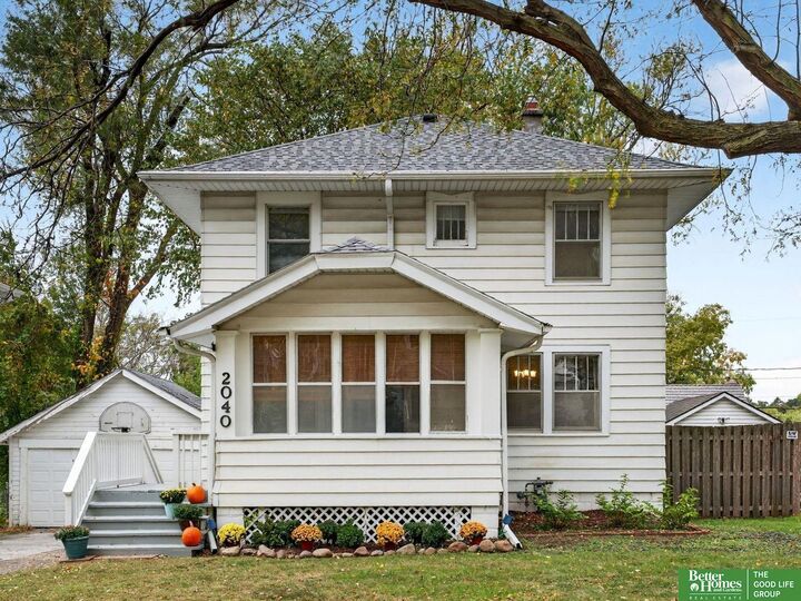 Property Photo: 2040 N 50 Avenue NE 68104