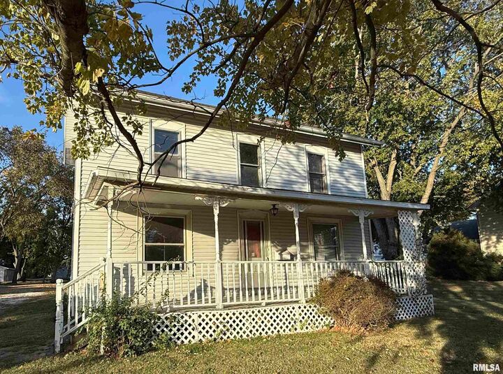 389 E Fort Street  Farmington IL 61531 photo