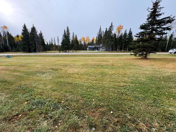 Property Photo: 108 Meadow Ponds Drive AB T4T 1A7