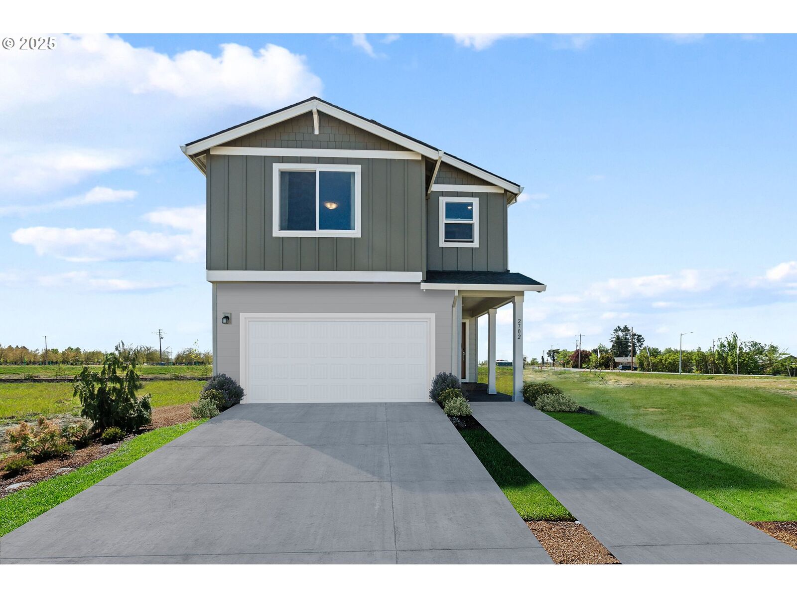 Property Photo: 2702 Gunderson Ave OR 97071