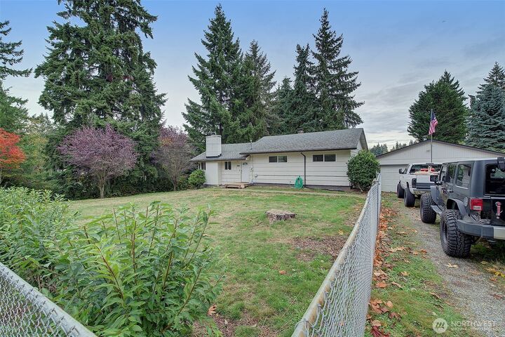 Property Photo:  35814  11th Avenue SW  WA 98023