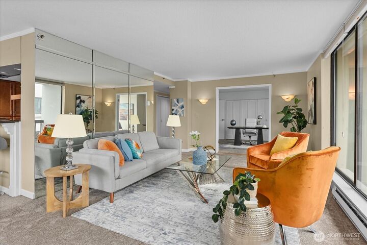 Property Photo:  1101  Seneca Street 802  WA 98111