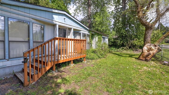 Property Photo:  1810 S 27th Street  WA 98055 