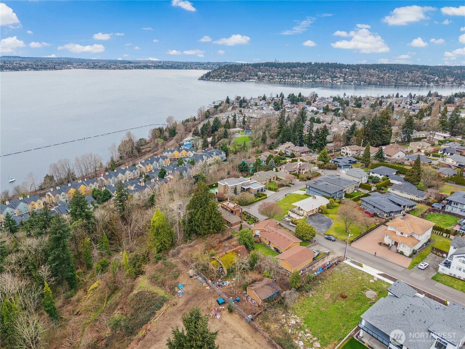 Property Photo:  1409 N 24th Street  WA 98056
