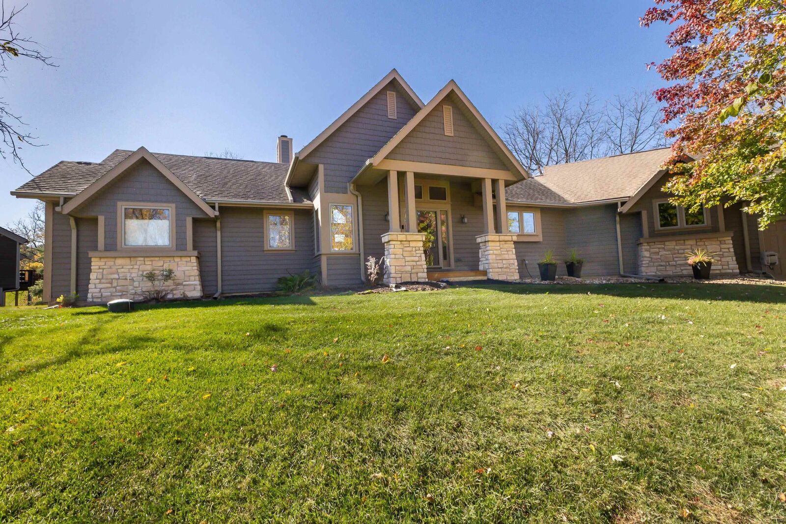 Property Photo: 16 Timberline Drive IL 61036