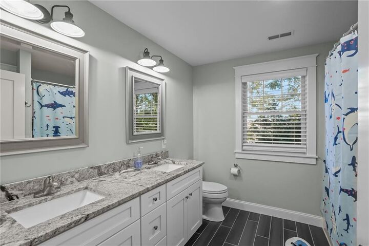 13 Vanderbilt Lane  Portsmouth RI 02871 photo