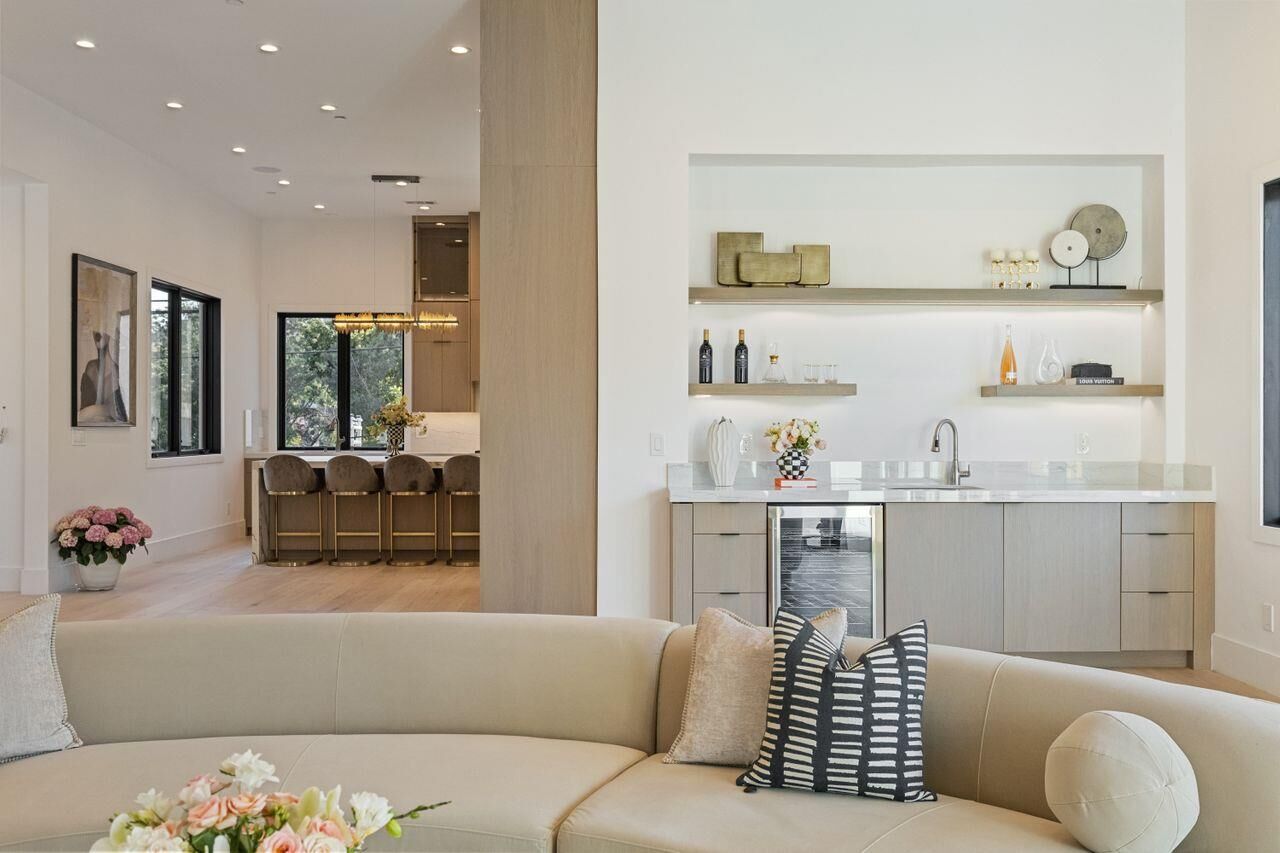 Property Photo:  18071 Saratoga Los Gatos Road  CA 95030