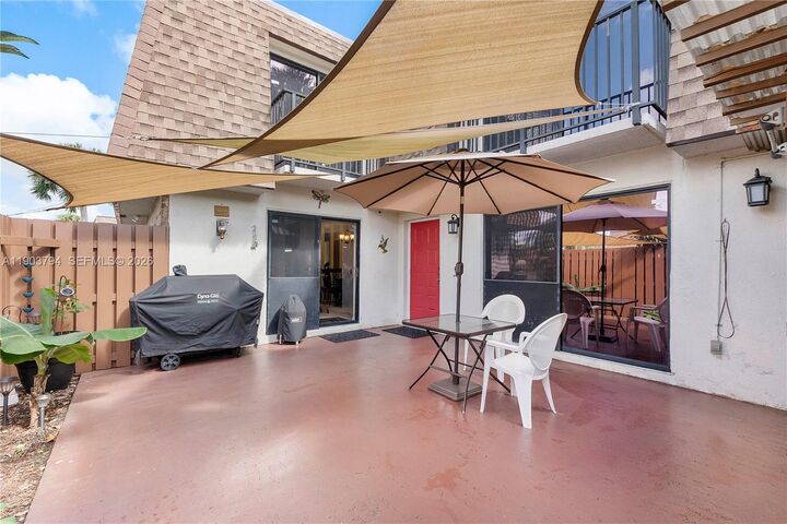 Property Photo:  5924 NW 54th Ln  FL 33319 