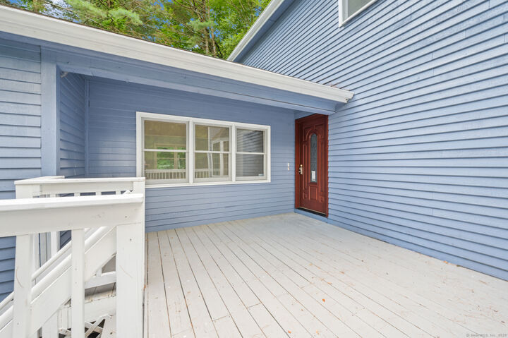 Property Photo:  7 Woodmont Road  CT 06001