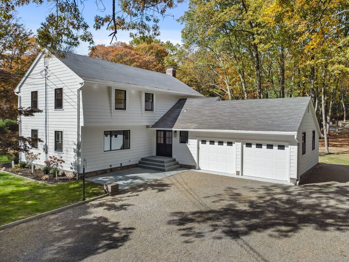 Property Photo:  4 Trails End Road  CT 06883