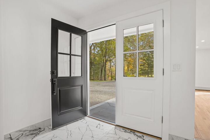 Property Photo:  4 Trails End Road  CT 06883 