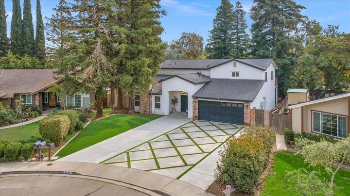 Property Photo: 2423 E Vassar Drive CA 93292