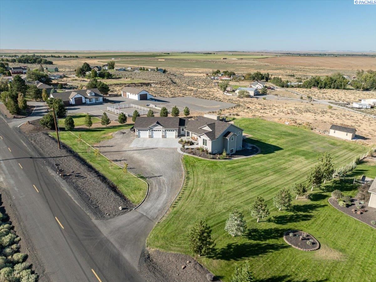 Property Photo:  34406 E Red Mountain Rd  WA 99320