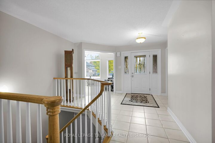 Property Photo:  471 Ambleside Drive  ON N6G 4W9
