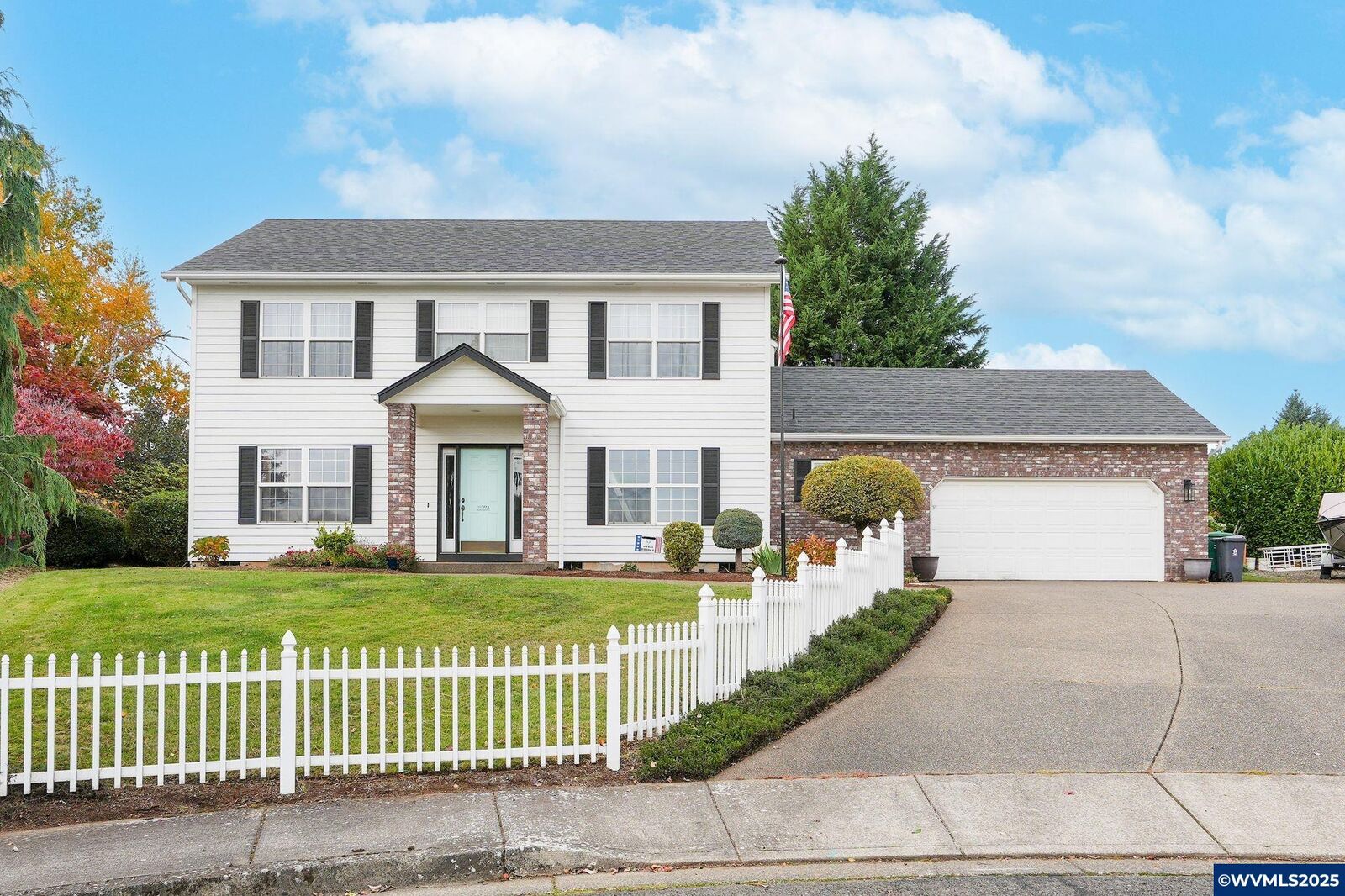 Property Photo:  503 SW Mistmaiden Ct  OR 97385 