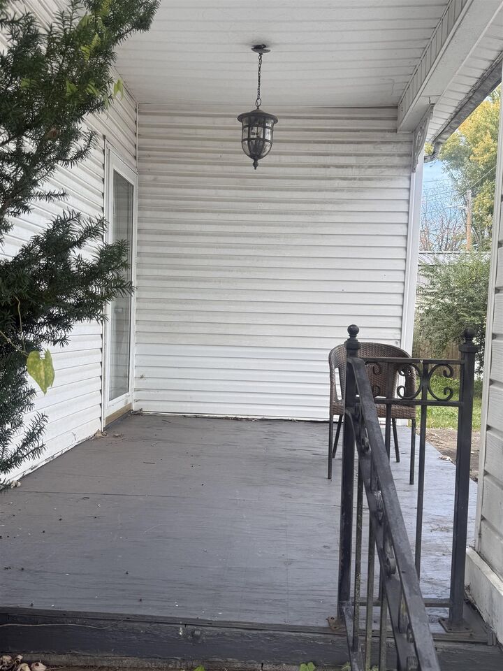 Property Photo:  1915 Crooks Street  KY 41101 