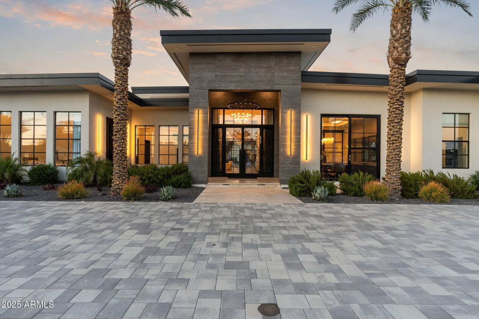 Property Photo:  6324 E Cochise Road  AZ 85253 