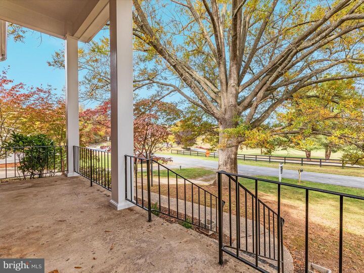 Property Photo:  417 Old Waterford Road NW  VA 20176 