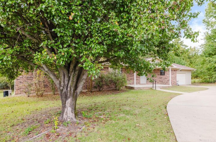 Property Photo:  217 N Mission Street  AR 71913 