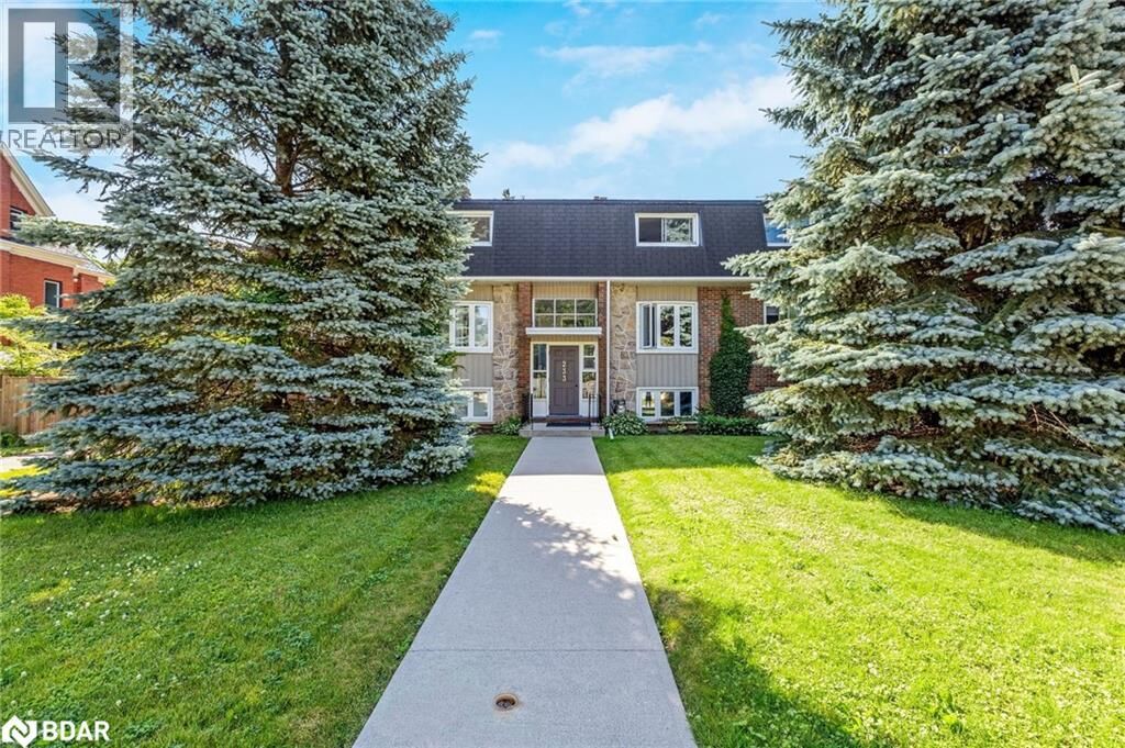 Property Photo:  233 Westminster Drive South  ON N3H 1T2 