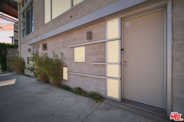 Property Photo: 717 N Highland Ave CA 90038