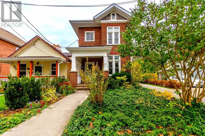 Photo de la propriété: 458 Driscoll Terrace ON K9H 1T7