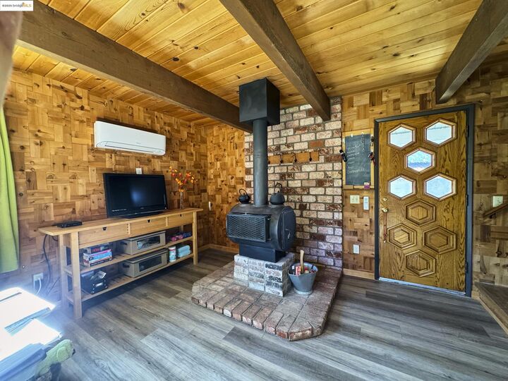 Property Photo:  19440 Mount Hope Ln  CA 95372 