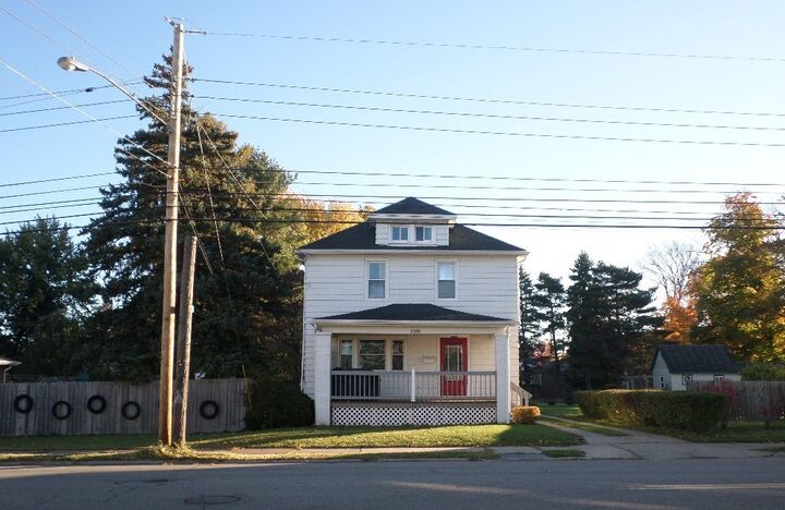 2931 Burton Avenue  Erie PA 16504 photo