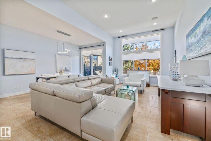 Property Photo: 542 Ridgeland Way AB T8A 3A5