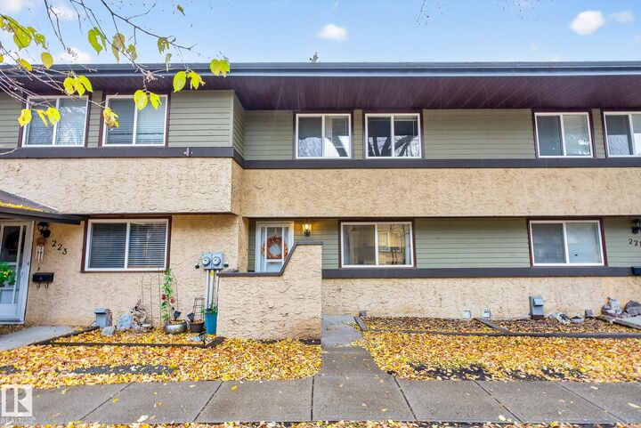 222 Woodbridge Way  Sherwood Park AB T8A 3Y3 photo