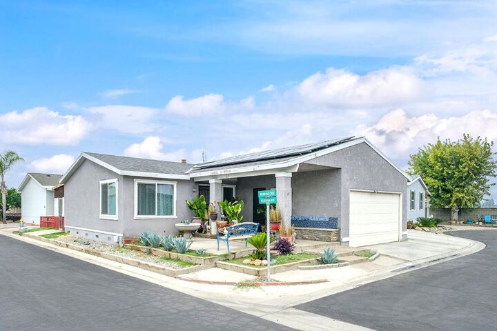 2575 S Willow Avenue 44  Fresno CA 93725 photo