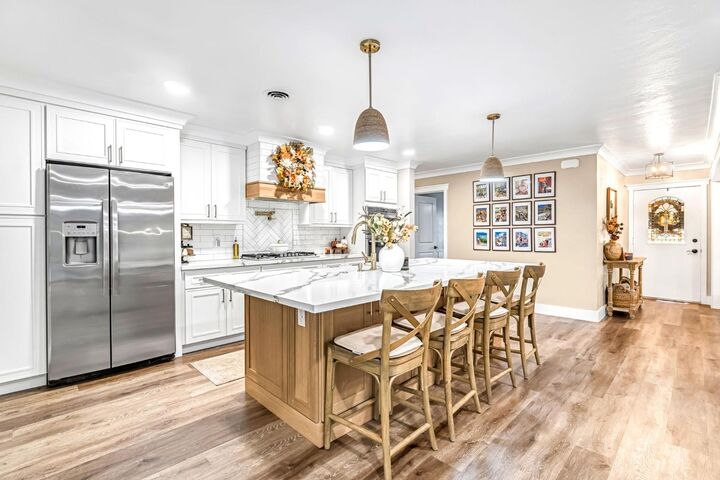 Property Photo:  1103 S Linda Vista Street  CA 93277