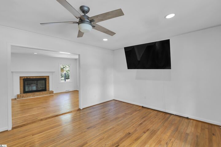 Property Photo:  261 Mohawk Drive  SC 29609