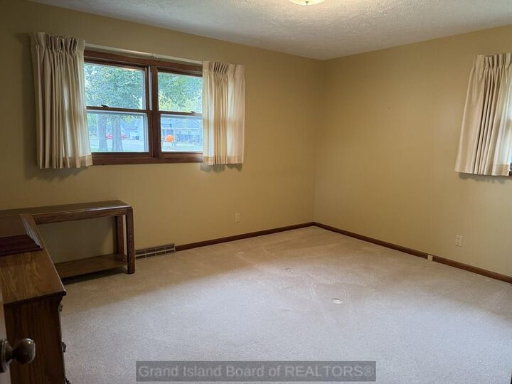 Property Photo:  1804 26th St  NE 68826 