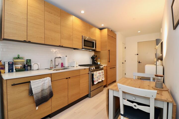 Property Photo:  10 Provost St 314  NJ 07302 