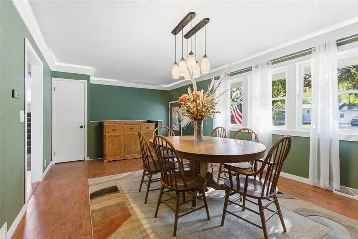 Property Photo: 927 W 14th Street IA 50613