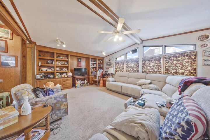 Property Photo:  403 N West Street  IN 47648