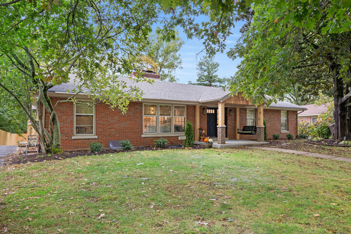 Property Photo:  3474 Belvoir Drive  KY 40502