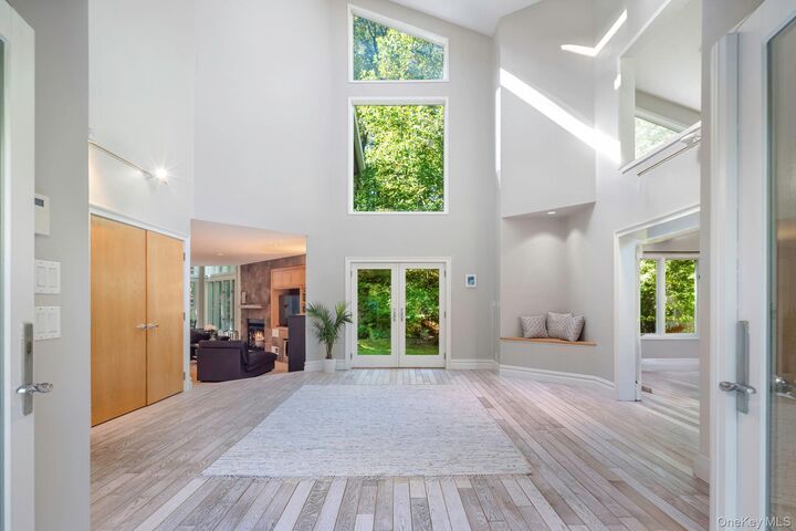 Property Photo:  13 Kingdom Ridge Road  NY 10506 