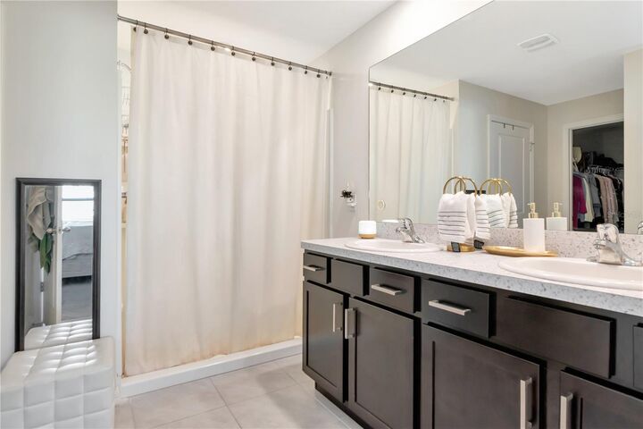 Property Photo:  16742 Sunburst Lake Street  FL 33598